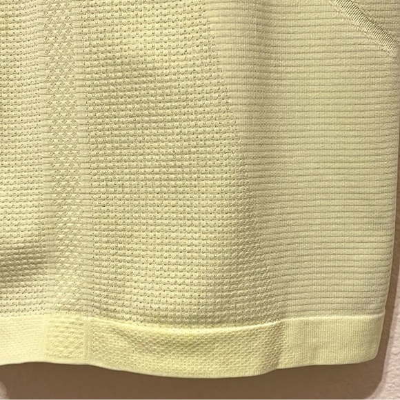 Lululemon swiftly tech short sleeve stretchy T-shirt, neon yellow, size 8 - Picture 12 of 13